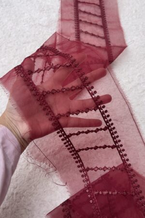 1 yard border