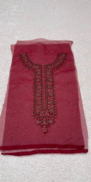 Neckline