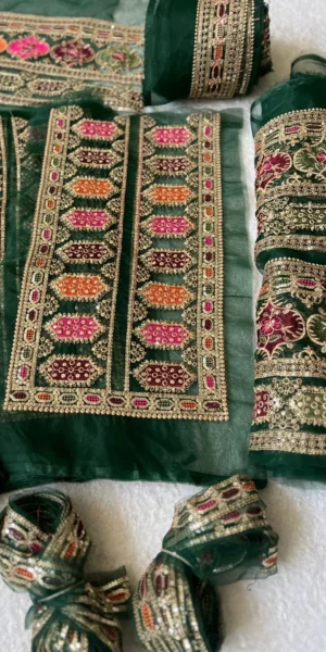 Kareena Kapoor Set (Green Color)