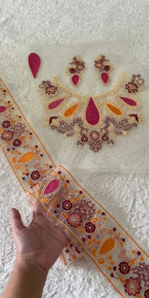 Offwhite Multi Embroidery Set
