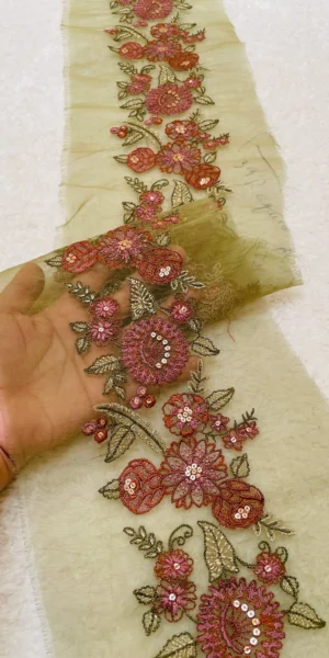 1 Yard Border