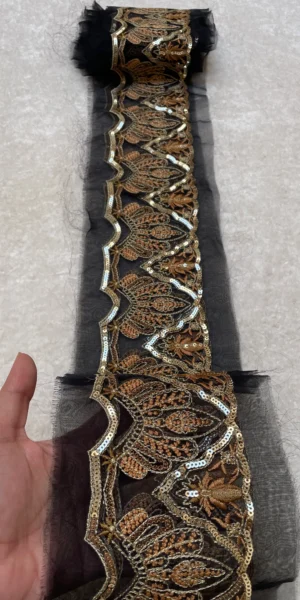 1 Yard Black Fancy Border